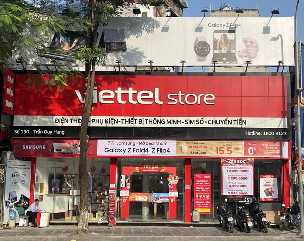 viettel store in vietnam city 1009x800