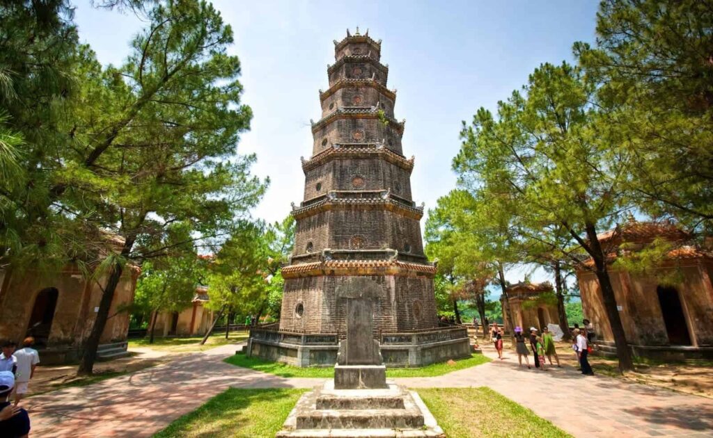 Vietnam Centrale Hoi An Da Nang e Hue hue tombe dell imperatore