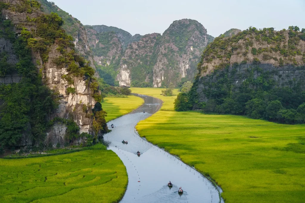 Ninh Binh Vietnam tram coc
