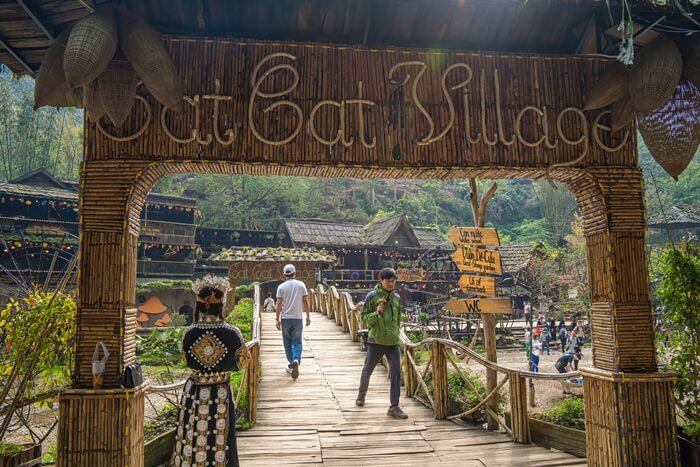 cat cat village bidge
